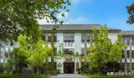 西南大学荣昌校区在哪(西南大学荣昌校区值得就读吗)