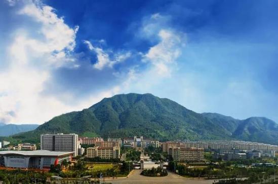 湘南学院具体地址在哪里(湘南学院的详细地址)